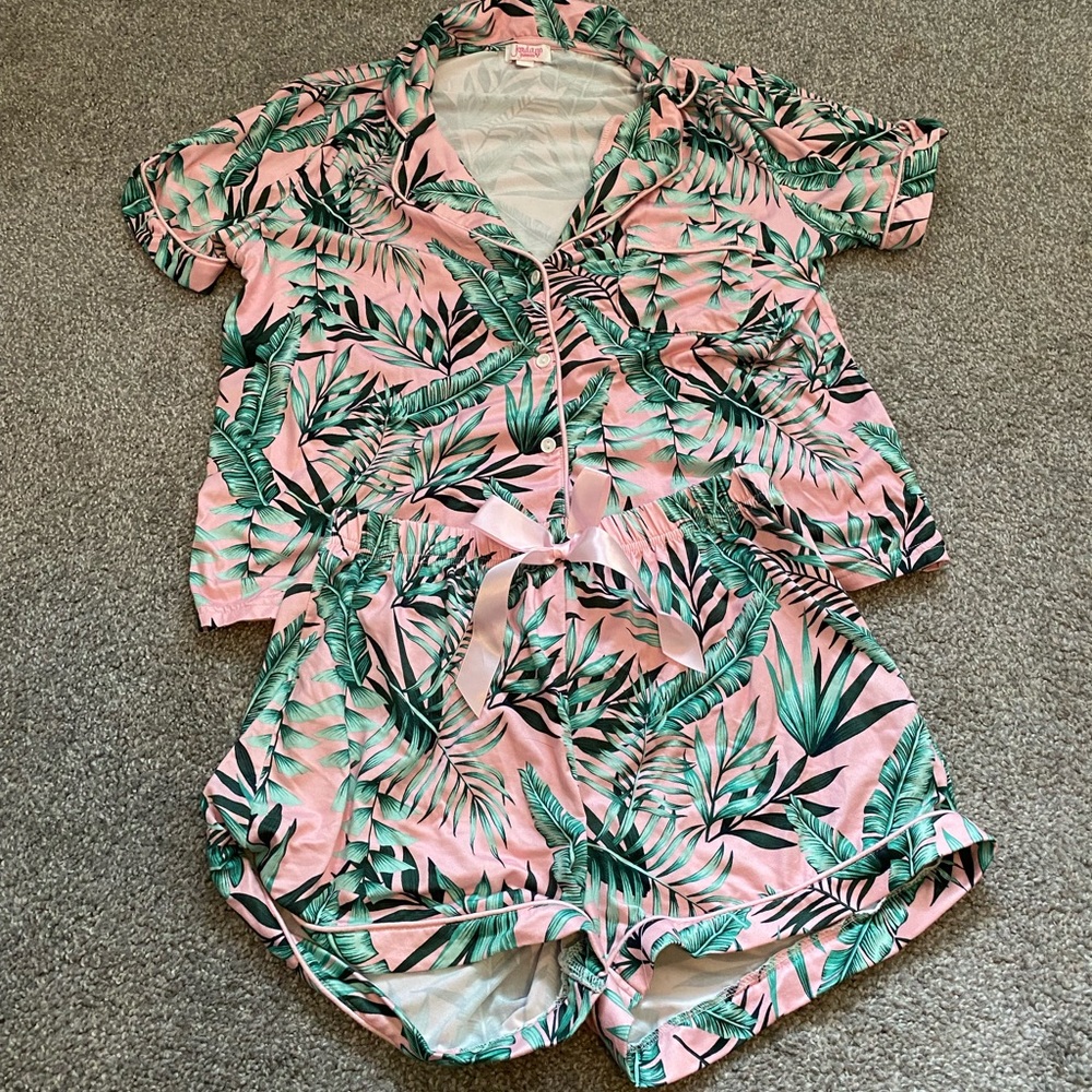 Jordan Jammie’s Hawaii print